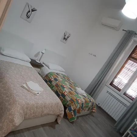 게스트하우스 Tati's Garden 4*